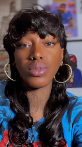 Customer photo review of Luvwin Pixie Cut Wigs Glueless Mullet Wigs With Bangs For Black Women