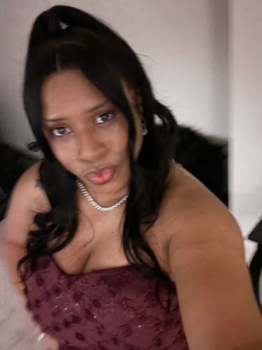 Customer photo review of THE LOVER NECKLACE
