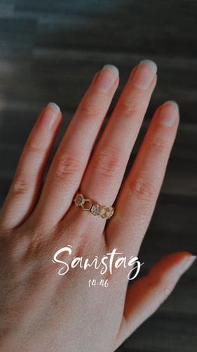 Customer photo review of Gold & Crystal Honeycomb Ring