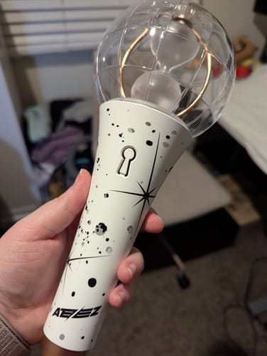 Customer photo review of ATEEZ TOWARDS THE LIGHT: WILL TO POWER OFFICIAL MD