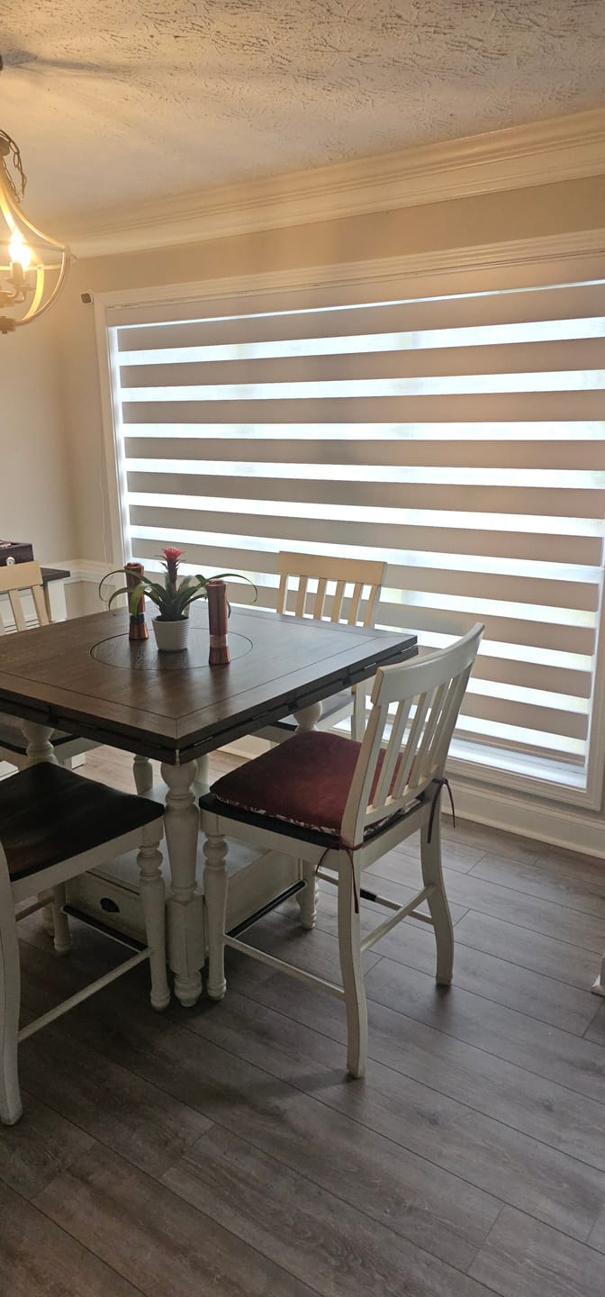 Customer photo review of SmartWings Motorized Zebra Shades 90% Blackout 95mm Astrid