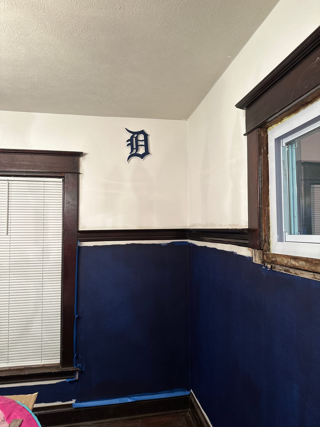 Customer photo review of Detroit Tigers "D" - Navy/White 3D Vintage Metal Wall Art
