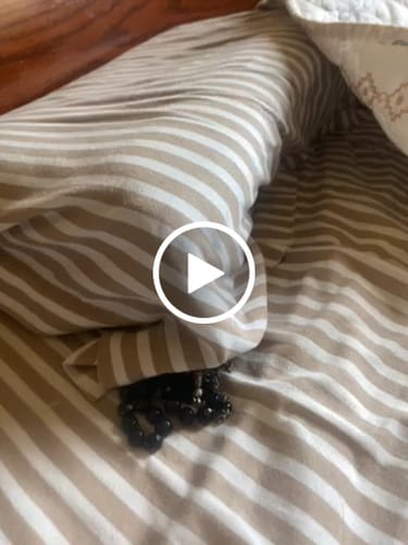 Customer video review of Waved Neck Side Sleepers Pillow