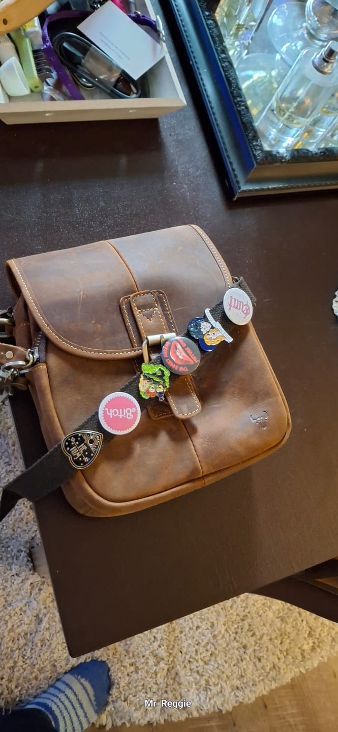 Customer photo review of Zapopan Leather Messenger Pouch