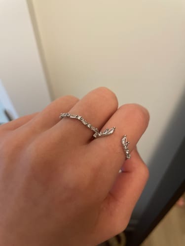 Customer photo review of Lily Crystal Silver Vine Ring