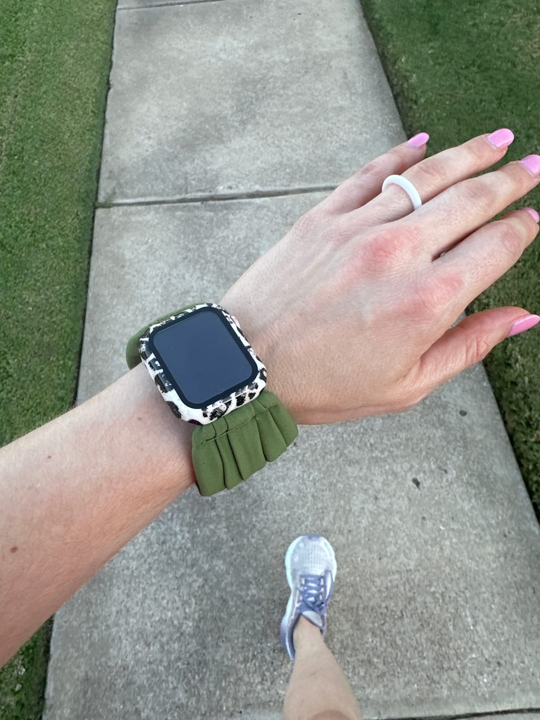 Customer photo review of Lively Green Apple Watch Bandit