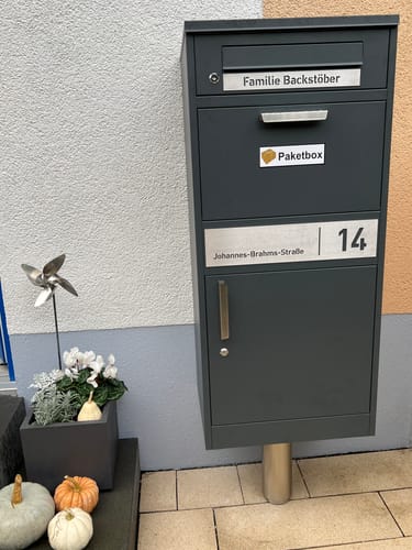 Customer photo review of Variante: mit Namensschild am Briefschlitz