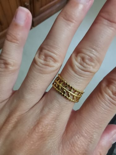 Customer photo review of Marissa Layered Gold Leaf Ring