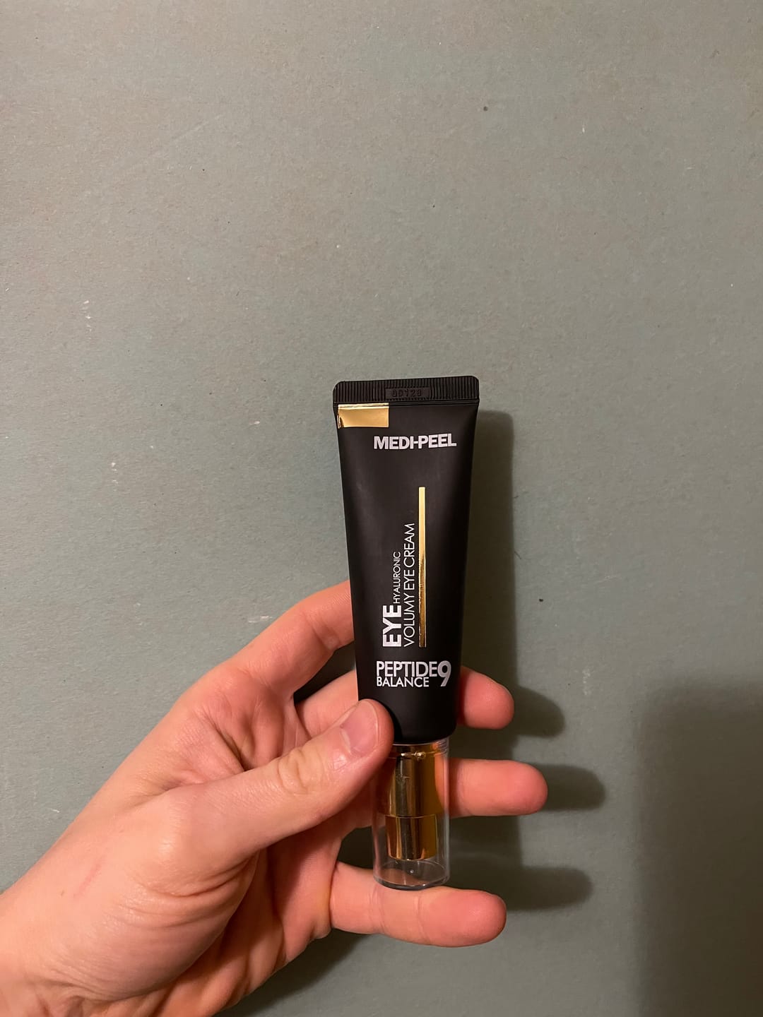 Customer photo review of Pretnovecošanas krēms priekš acu plakstiņiem ar peptīdiem Medi-Peel Peptide Balance 9 Eye Hyaluronic Volumy Eye Cream