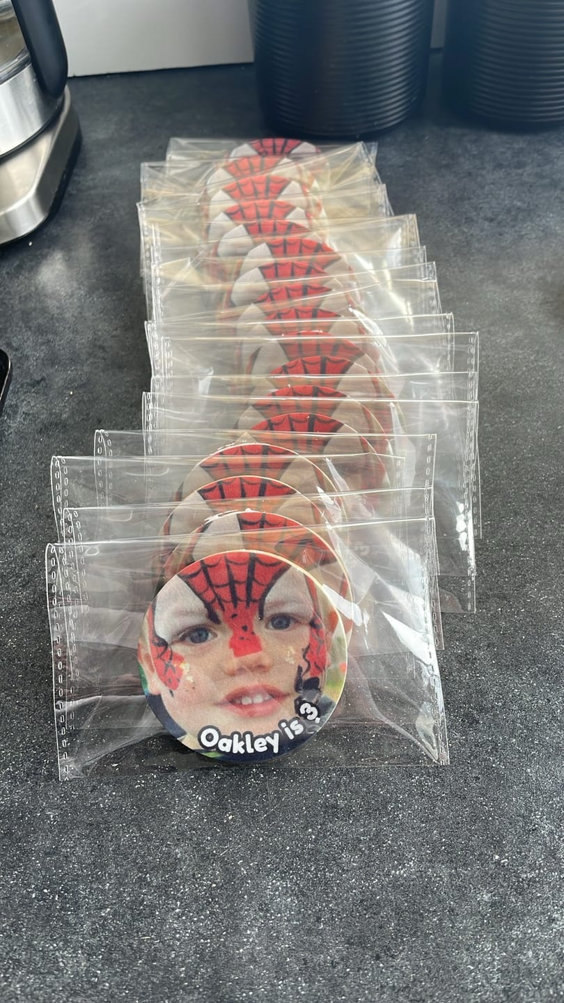 Customer photo review of 12 x 6.35 cm Round Standard Cookie Edible Icing Images