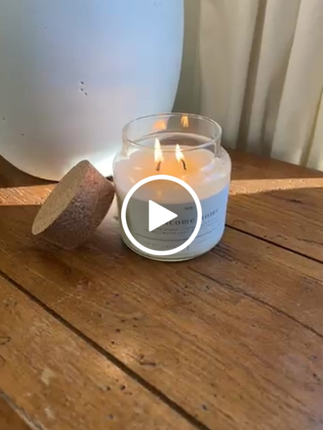 Customer video review of Welcome Home 22 oz Glass Candle