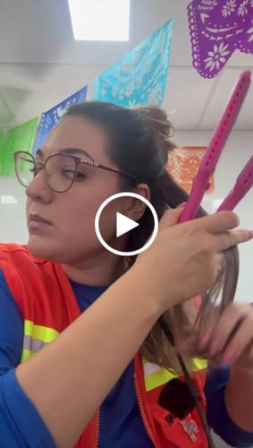 Customer video review of ENTREGA INMEDIATA NEW Plancha »Titanio Profesional Diana Fletes Quality INFRARED