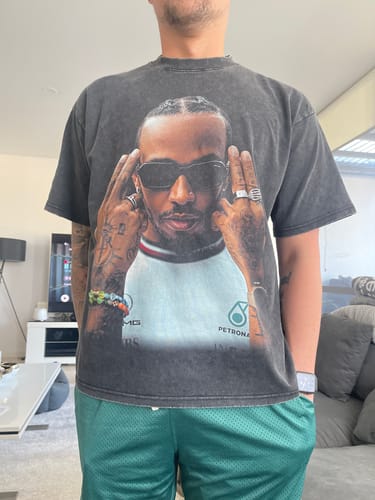 Customer photo review of LEWIS HAMILTON 44 TEE