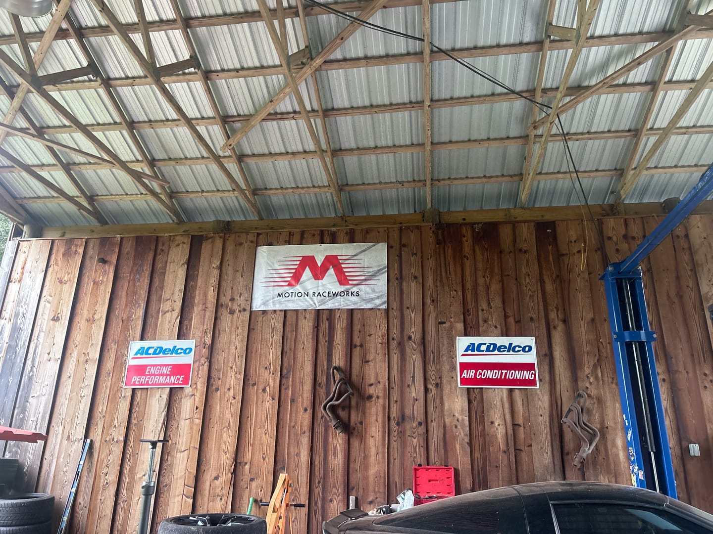 Customer photo review of Motion Raceworks Shop Banner 3'x6'