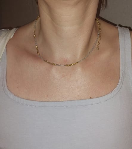 Customer photo review of שרשרת קריסטלים וחרוזי בראס עדינה