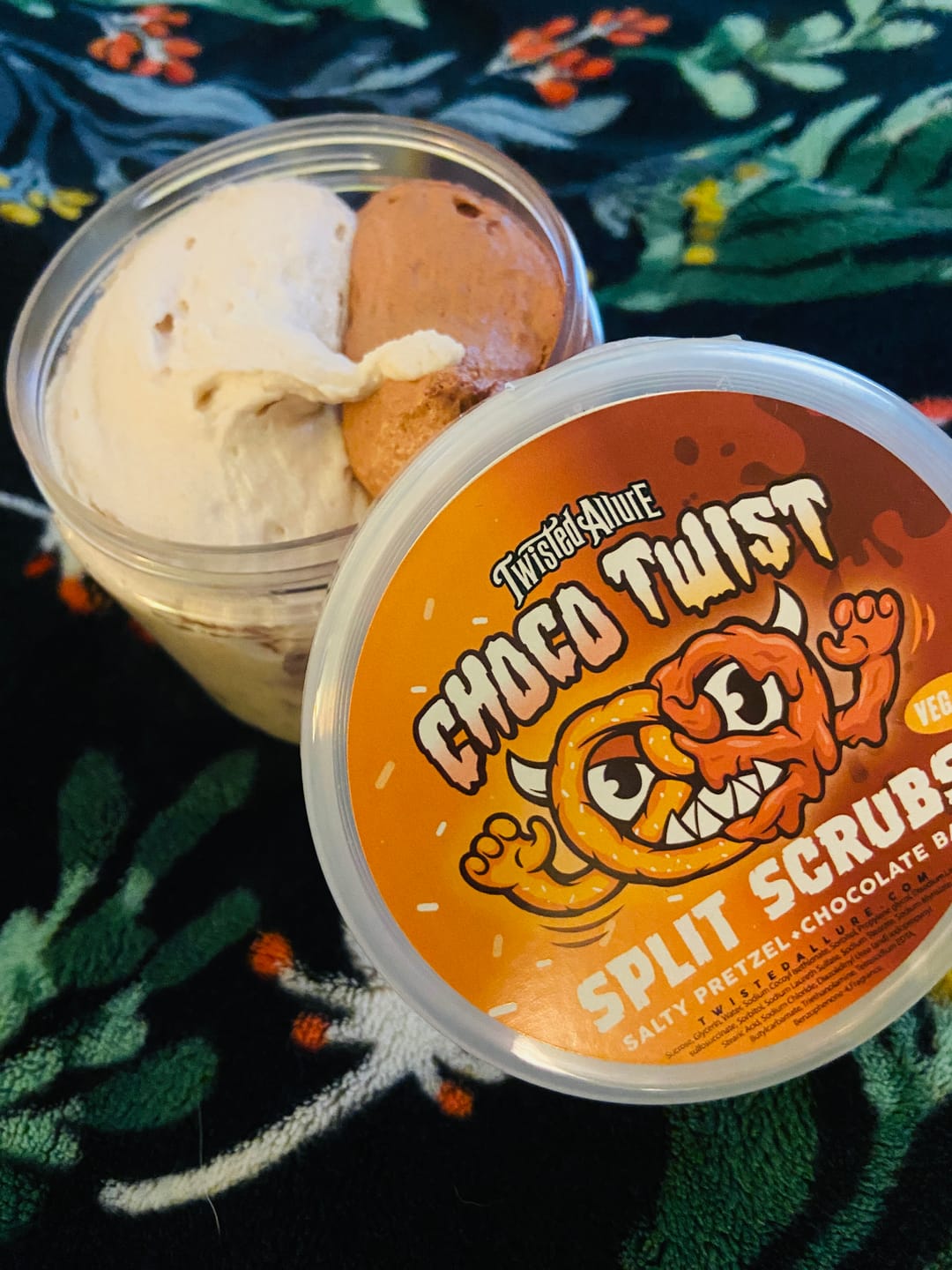 Customer photo review of Choco Twist Split Scrub