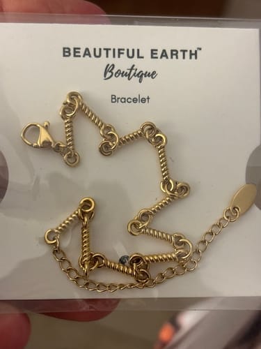 Customer photo review of Figaro Gold Knot Chain Bracelet