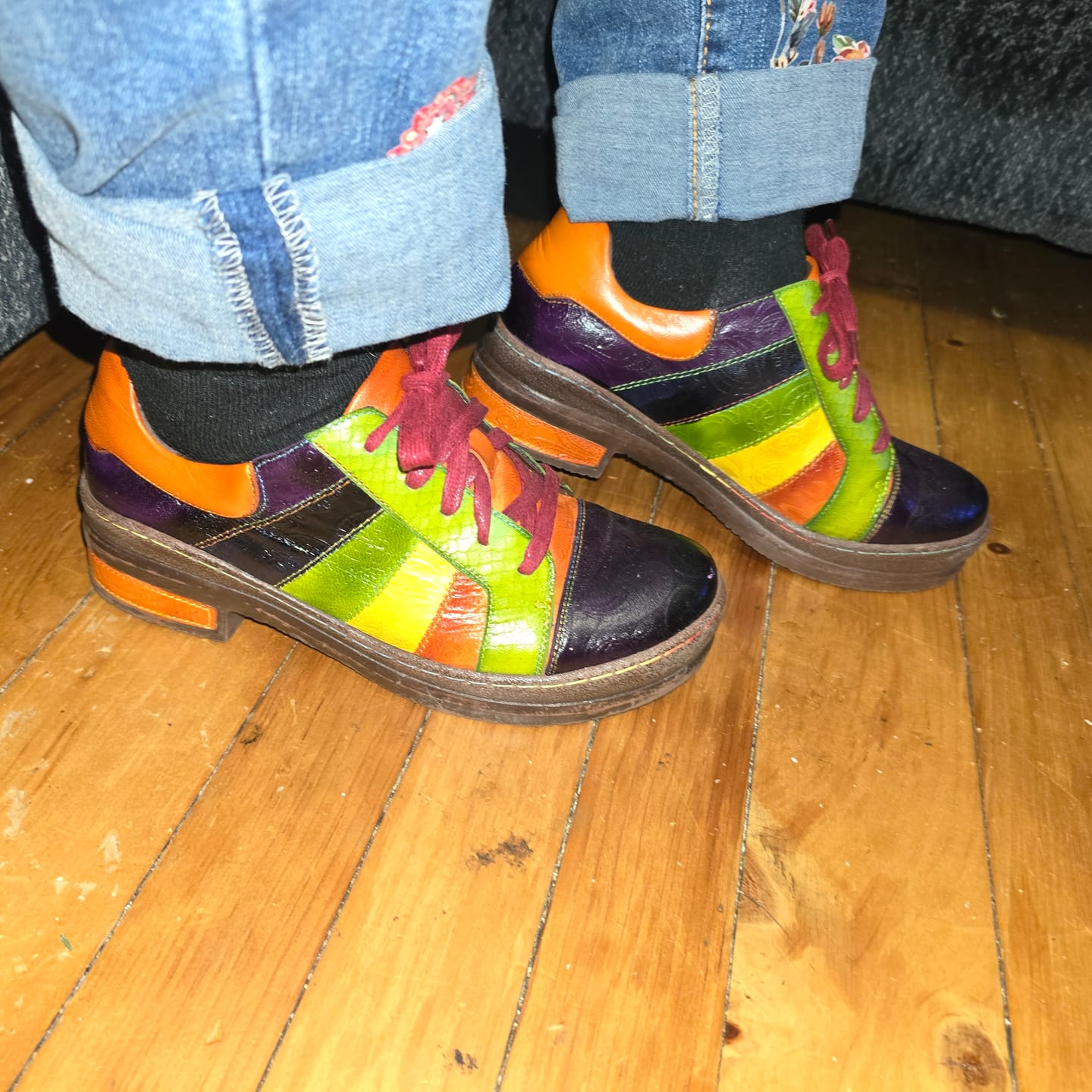 Customer photo review of Retro Hand-polished Rainbow Flat Shoes