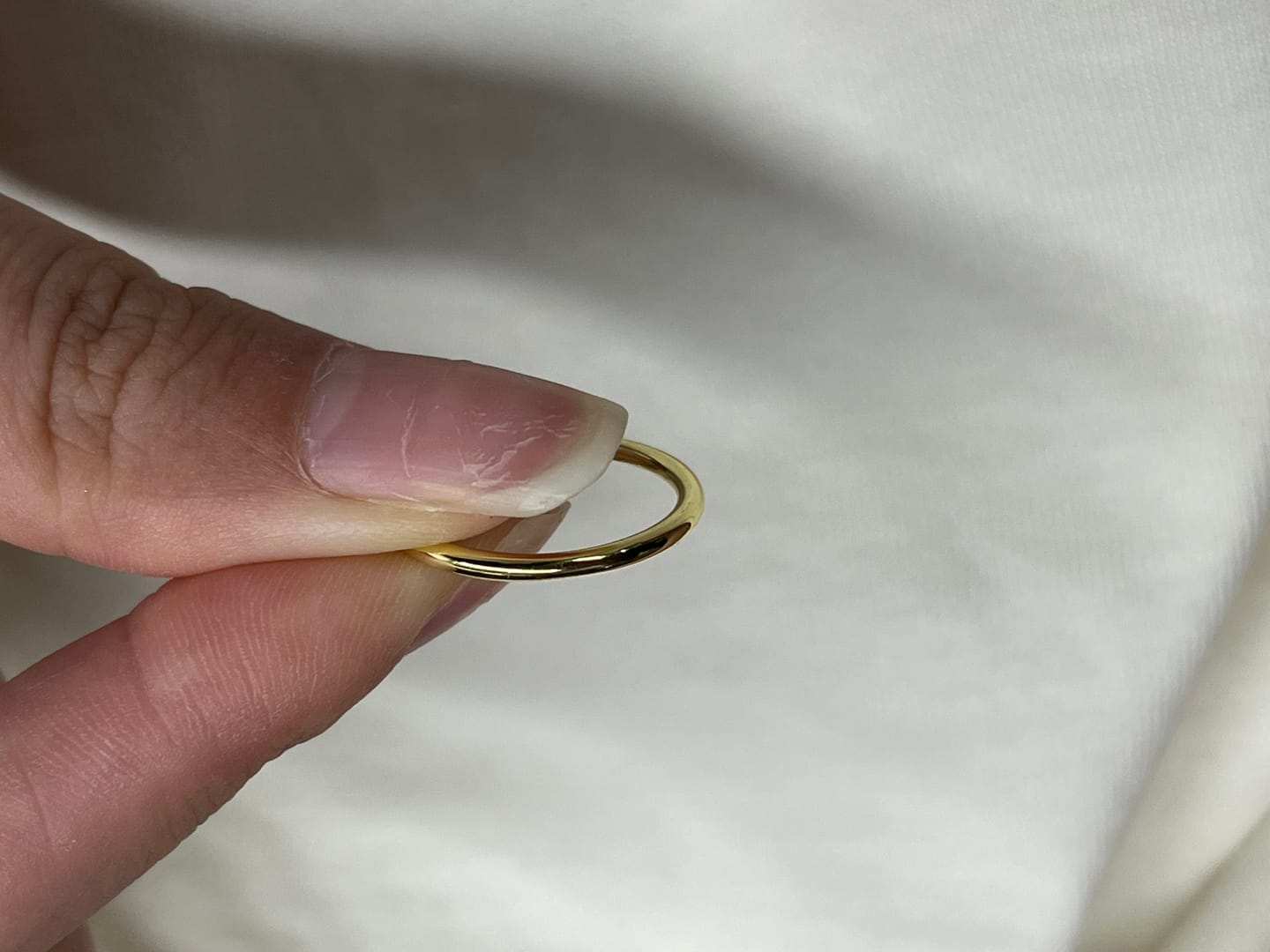 Customer photo review of Louily Simple Wedding Band For Women In Sterling Silver