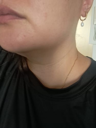 Customer photo review of Layla Pearl Twist Earrings