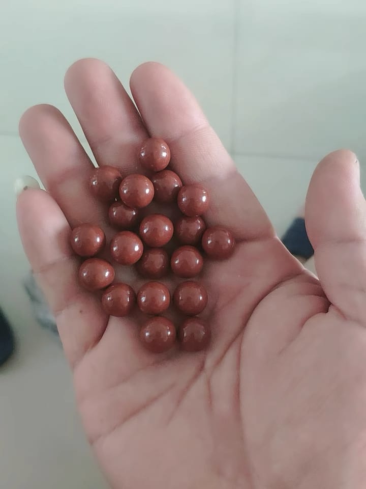 Customer photo review of 100 Pcs Hunting Slingshot Mud Ball - Perfect for Precision Practice