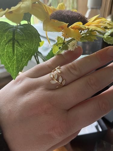 Customer photo review of Gold Leaf Ring