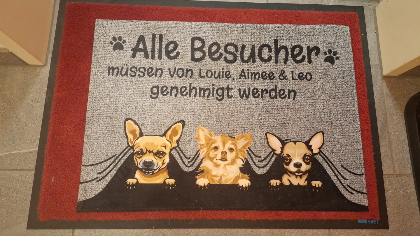 Customer photo review of Besuch genehmigt - Individuelle Fußmatte