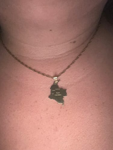 Customer photo review of Mila Twist Gold Chain Necklace