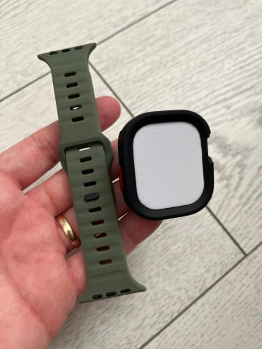 Customer photo review of ShadowStrike Apple Watch Band