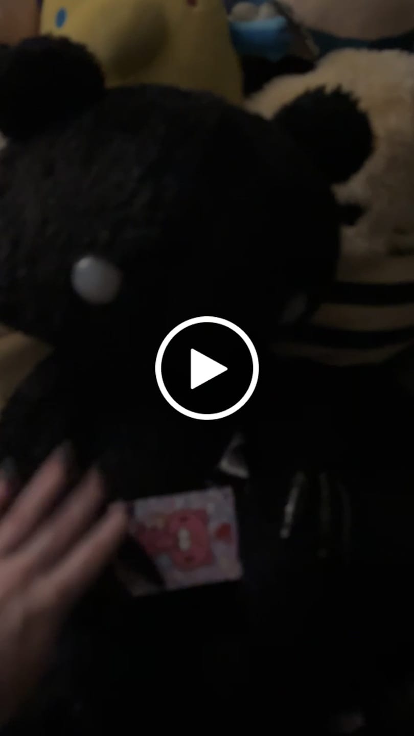 Customer video review of Gloomy Bear Shadow Abstraction 18" Plush [BLACK]