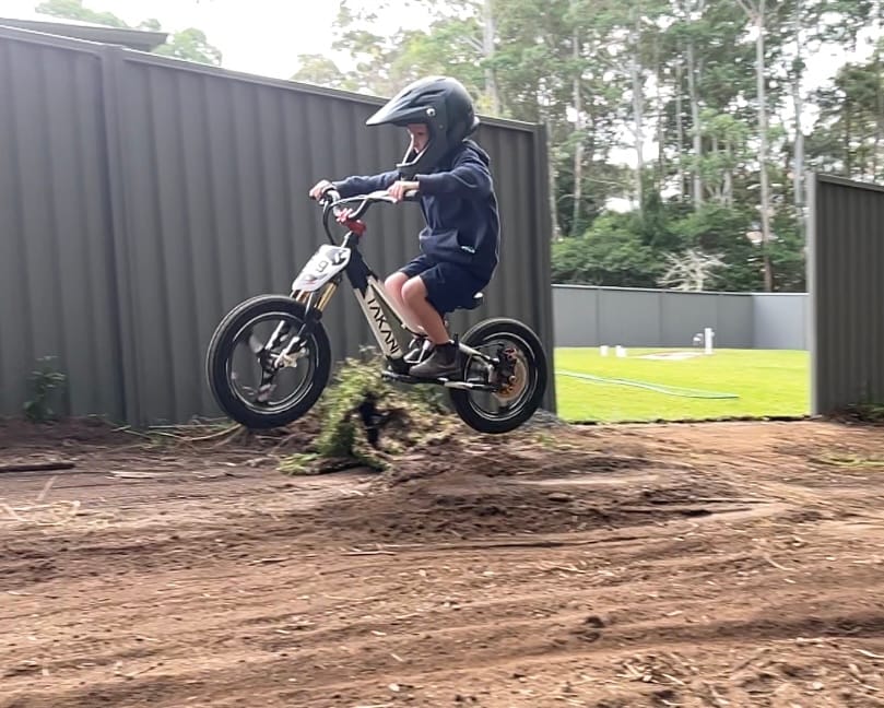 Customer photo review of 350W TAKANI  Electric Balance Bike 16'' TK1648-RS - ash grey