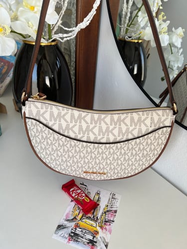 Customer photo review of Dover Medium Signature Logo Crossbody Bag (VANILLA)