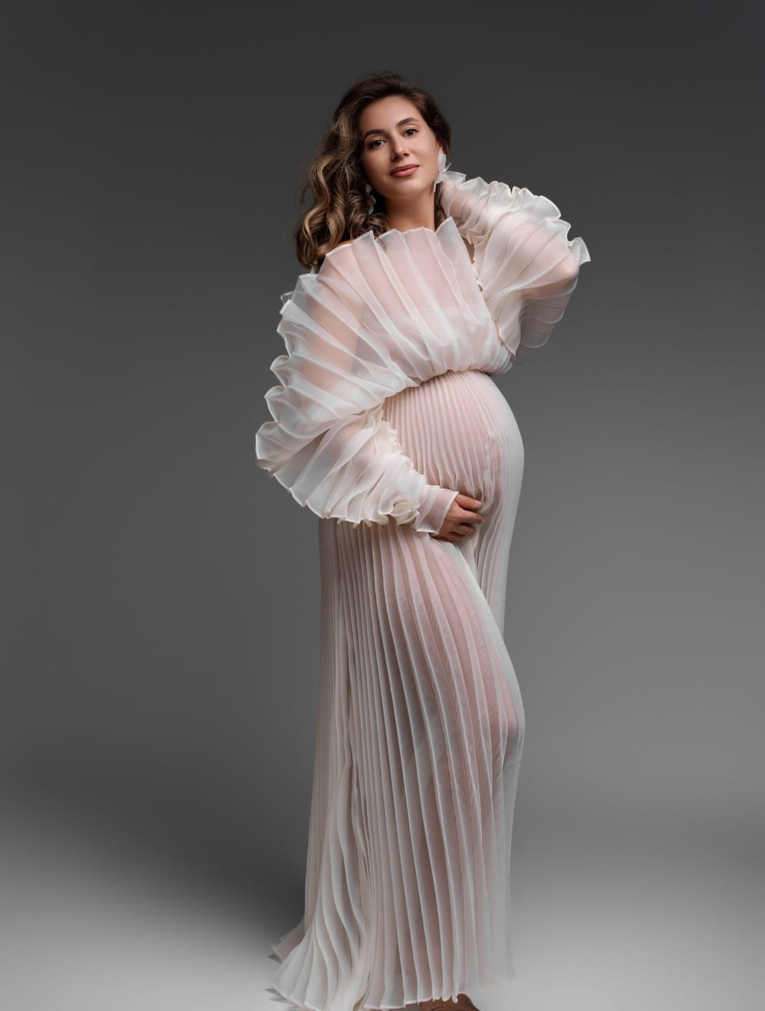 Customer photo review of Fashion Organza Pleated  Maternity Dress for Photo Shoots Dress for Pregnancy Photo Shoot YW230726