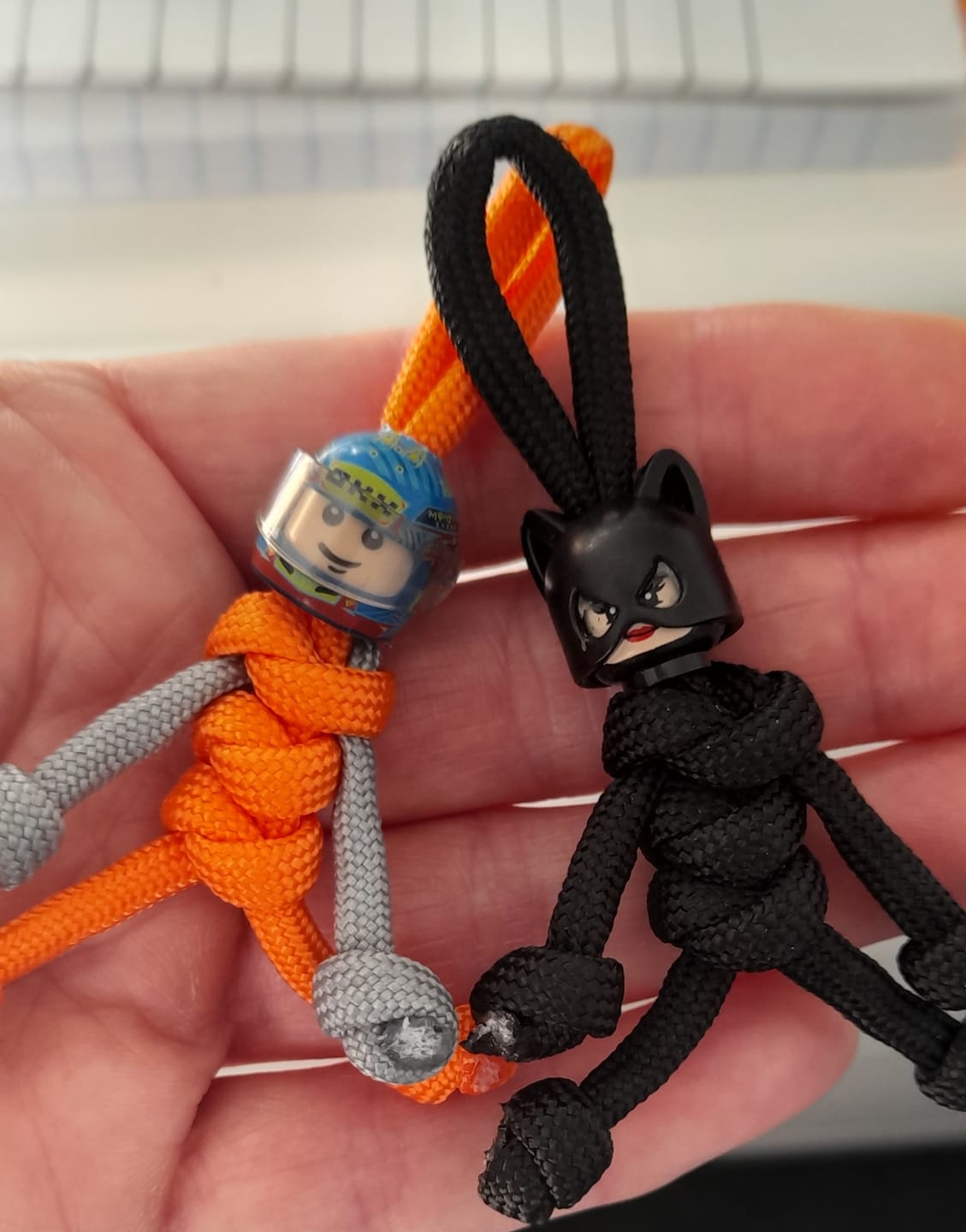 Customer photo review of Limited Edition Oscar Piastri Racing Paracord Buddy Keychain