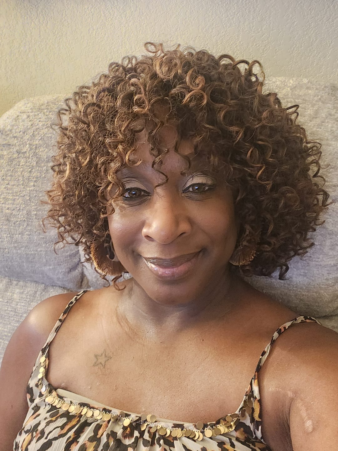 Customer photo review of Model Model Clair Human Hair Blend Wig - BB-010