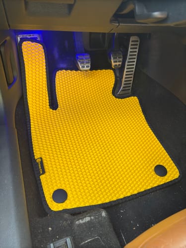 Customer photo review of Dywaniki samochodowe na zamówienie - Przód i tył