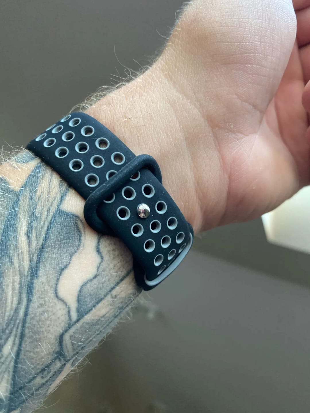 Customer photo review of Apple Watch Silicone Band - Soft Breathable Design