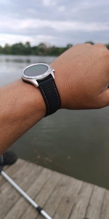 Customer photo review of Ticwatch Silicone Band - Breathable, Comfortable, Versatile