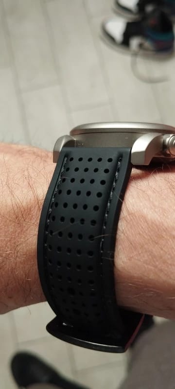 Customer photo review of Suunto Silicone Band - Breathable Patterned Design