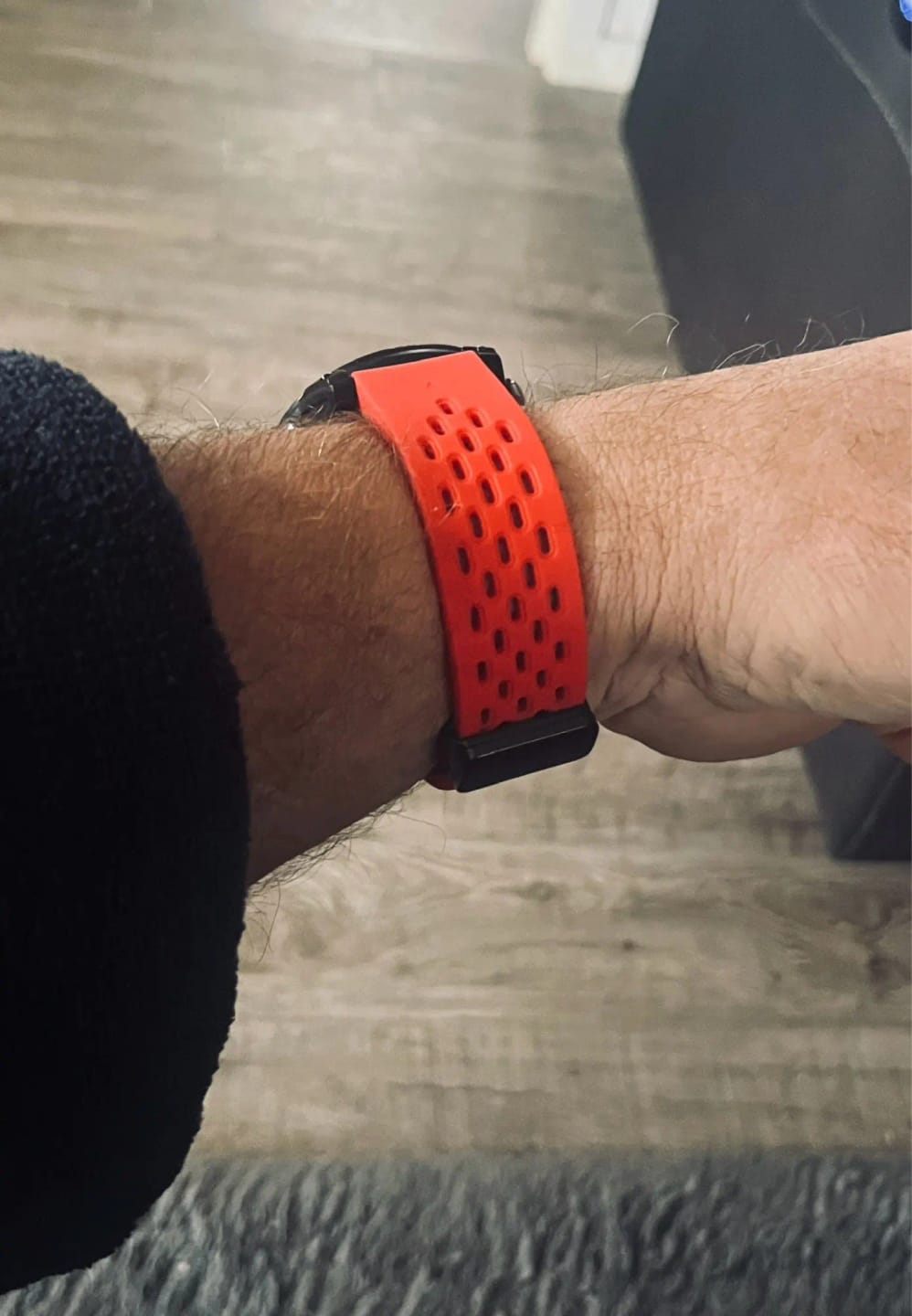 Customer photo review of Garmin Silicone Band - Breathable QuickFit Strap