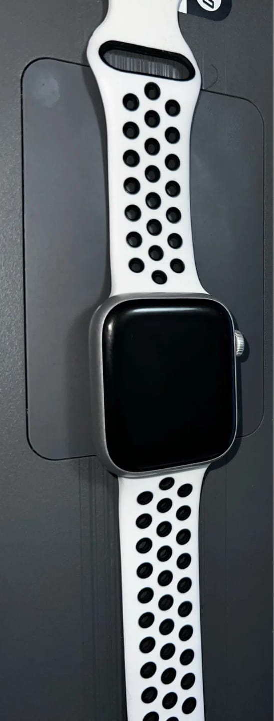 Customer photo review of Apple Watch Silicone Band - Soft Breathable Design
