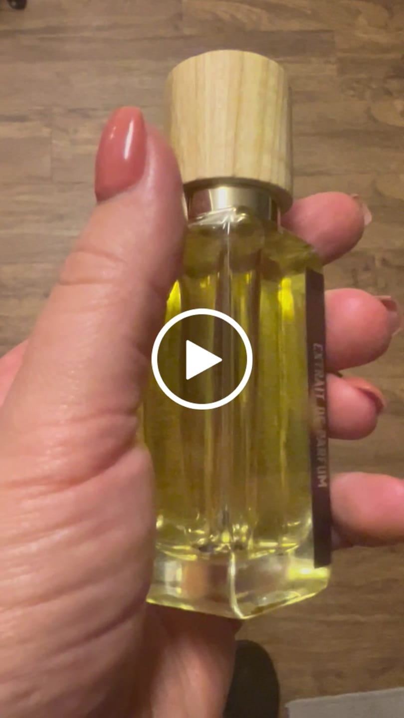 Customer video review of Puffletuft's White Milk