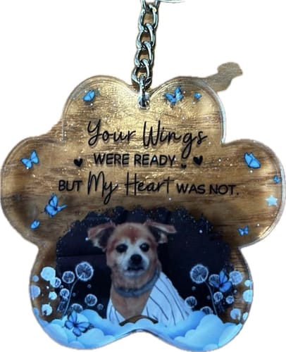Customer photo review of Pet Memorial I'm Always With You - Personalized Acrylic Photo Keychain
