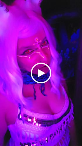 Customer video review of UV Glow Red