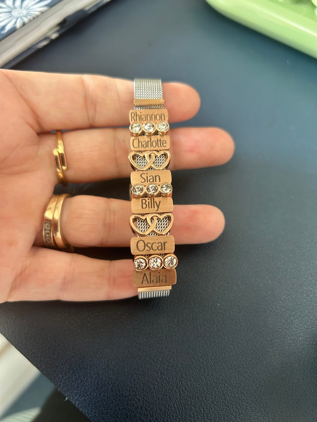 Customer photo review of Mesh charm name rosé gold