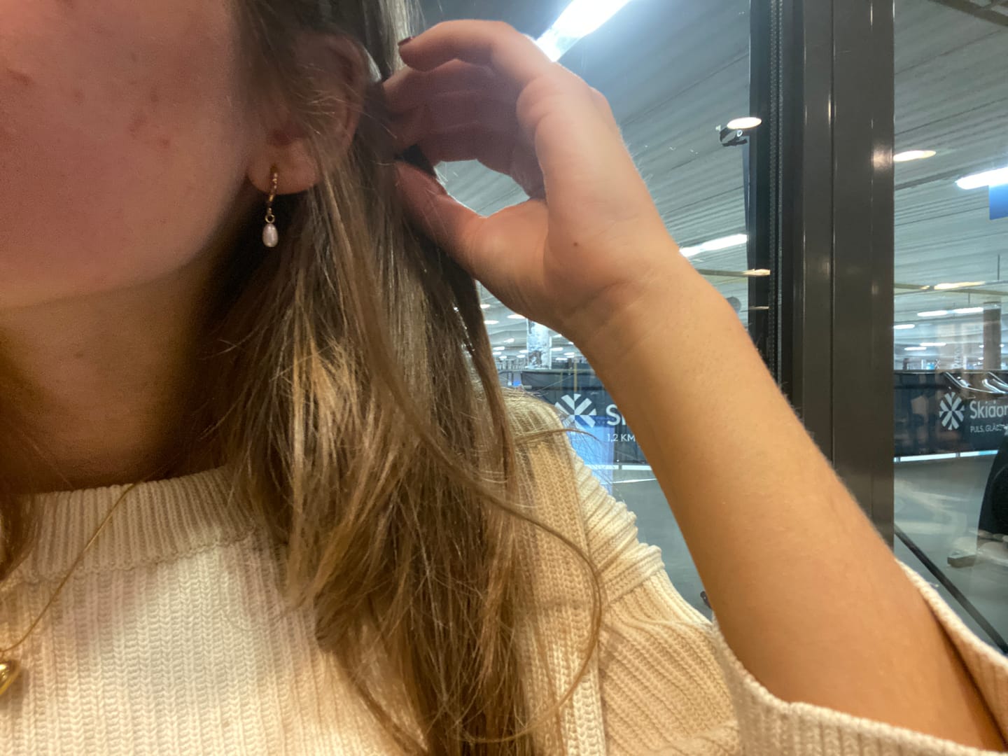 Customer photo review of Pearl Small Hoop Earrings