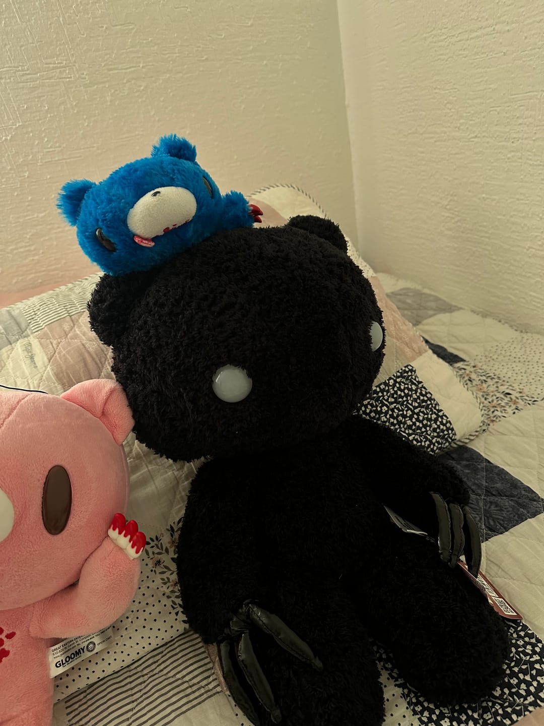 Customer photo review of Gloomy Bear Shadow Abstraction 18" Plush [BLACK]