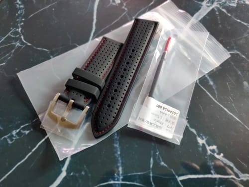 Customer photo review of Suunto Silicone Band - Breathable Patterned Design