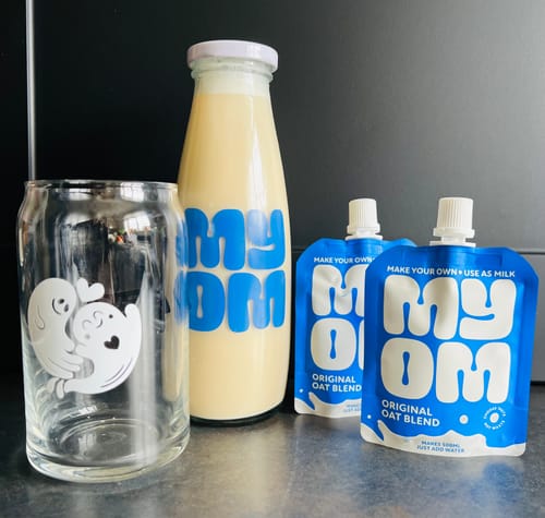Customer photo review of MYOM Value Bundle - x3 (6x65g) Packs, FREE 500ml Glass Bottle & FREE Delivery