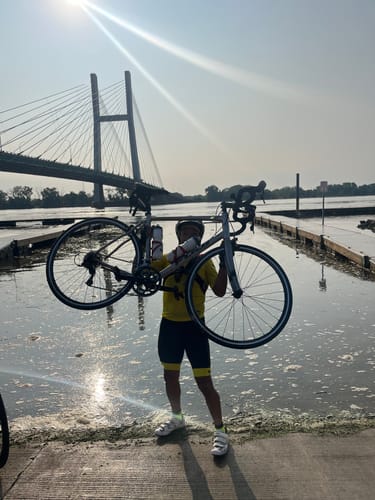 Customer photo review of 2022 Tour De France Short Sleeve Cycling Kit